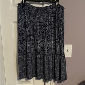 St. John’s Bay Navy Blue & White Patterned Women's Skirt